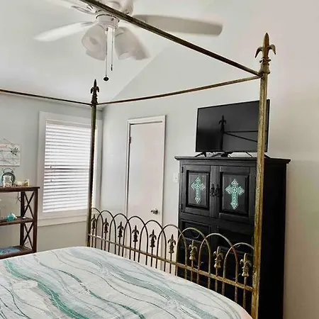 Beach Blanket Bungalow - A Wonderful Townhome Near The Beach Galveston Exterior foto