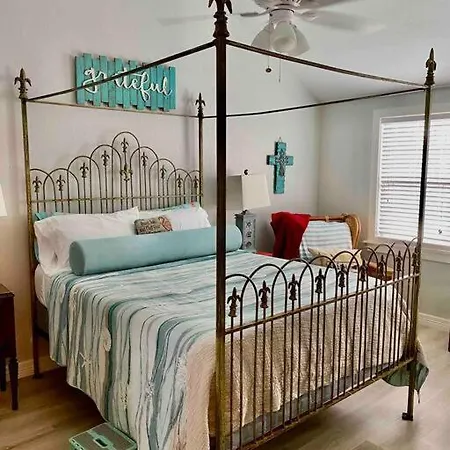 Beach Blanket Bungalow - A Wonderful Townhome Near The Beach Galveston Exterior foto