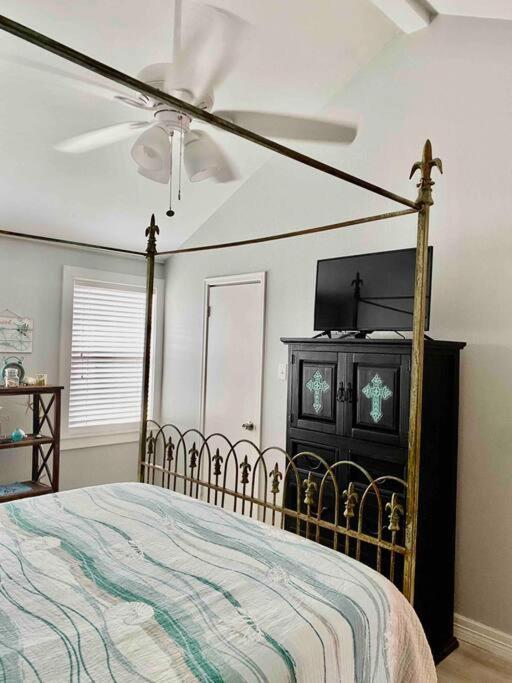 Blanket - A Wonderful Townhome Near The