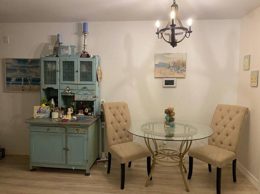 Blanket - A Wonderful Townhome Near The Galveston